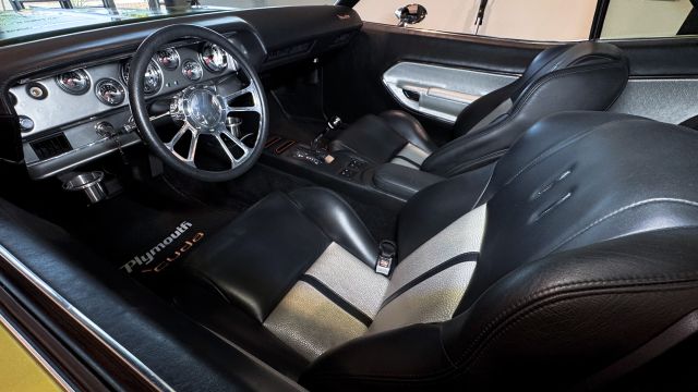 71Cuda-151.jpg