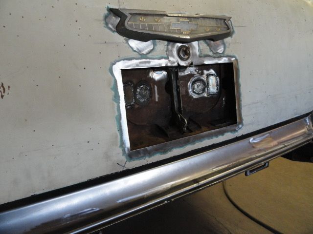 55 trunk  Holley 850 marine carbs 003.jpeg