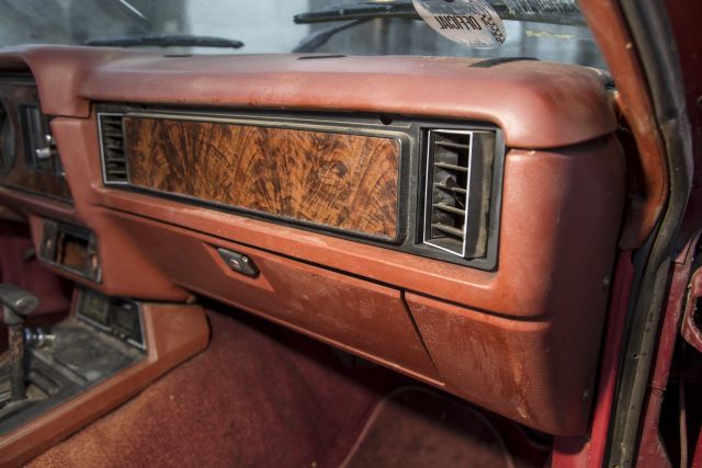 1981 Ford Fairmont Durango 066.JPG