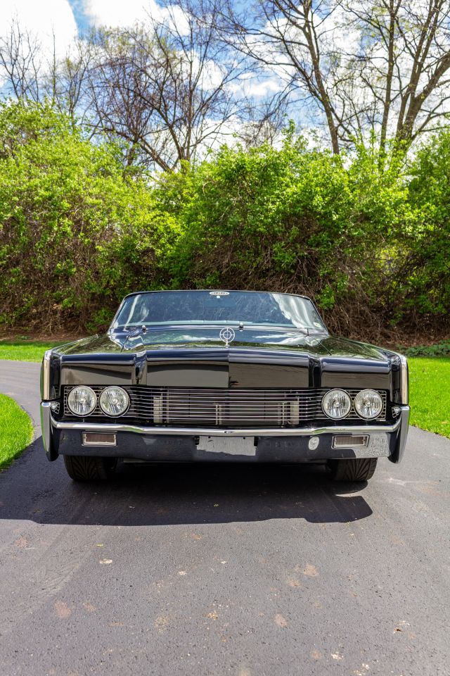 011 - Lincoln_1966 Continental Custom Roadster_20260406.jpg