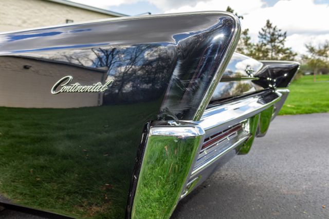 042 - Lincoln_1966 Continental Custom Roadster_20260406.jpg