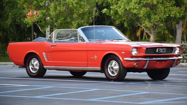 mustang-convertible-hero-2.jpg
