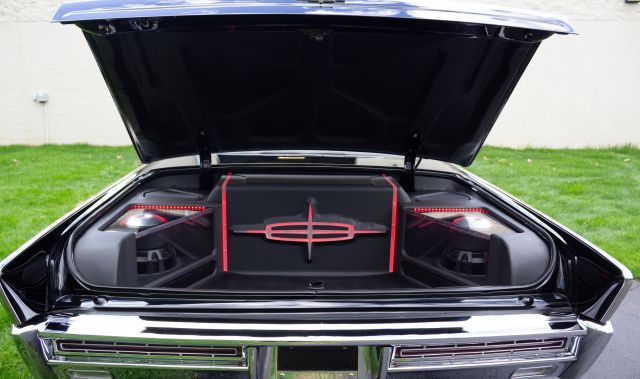 090 - Lincoln_1966 Continental Custom Roadster_20260406.jpg