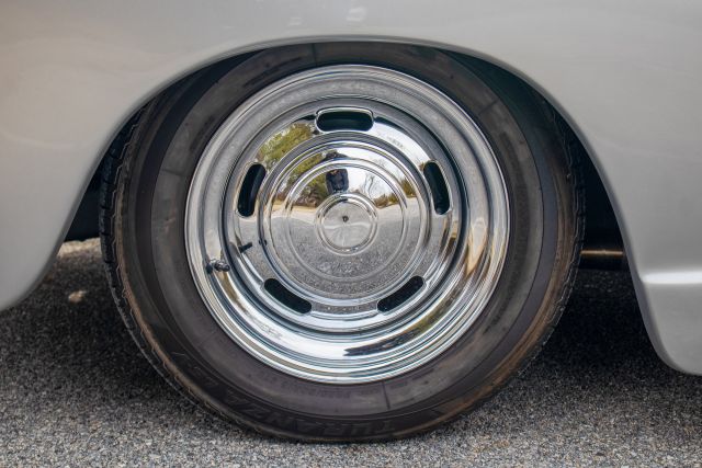 LOT_496_1949_Chevrolet_County_C-252.jpg