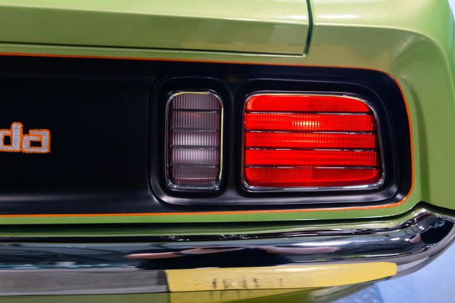 71Cuda-98.jpg