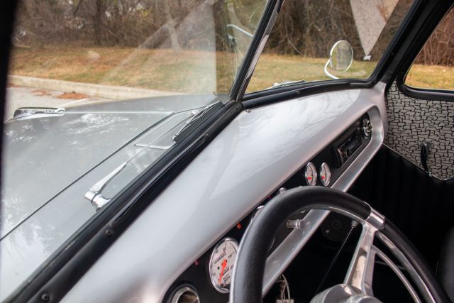 LOT_496_1949_Chevrolet_County_C-262.jpg