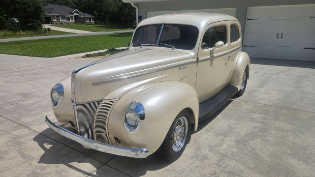 1940-ford-tudor-hero.jpg