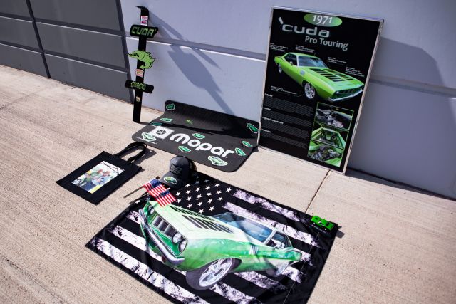 71Cuda-80.jpg