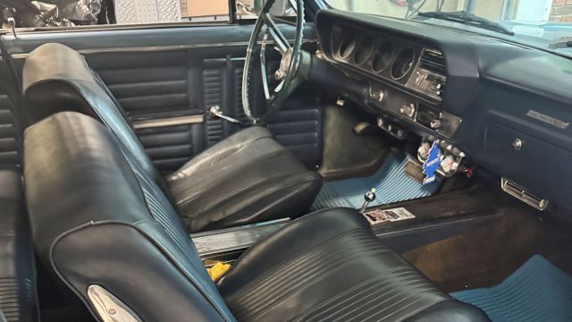 lemans-interior.jpg