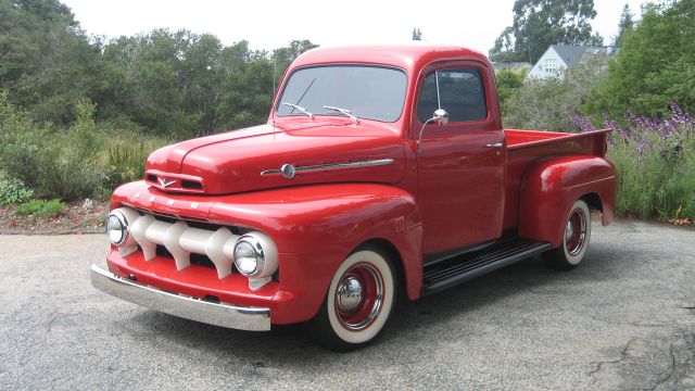 52-ford-f1-hero.jpg