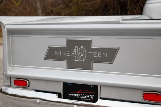 LOT_496_1949_Chevrolet_County_C-249.jpg