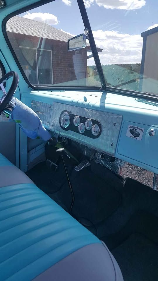 Interior.jpg