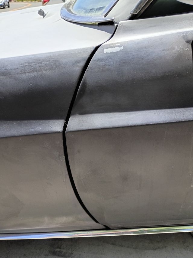 Door gap driver front.jpg