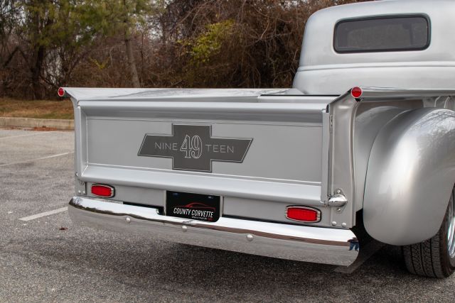 LOT_496_1949_Chevrolet_County_C-250.jpg