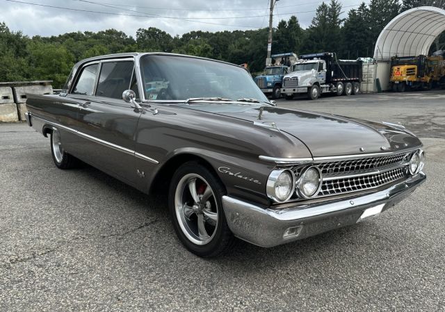 #524 – 1961 Ford Galaxie-02.jpg