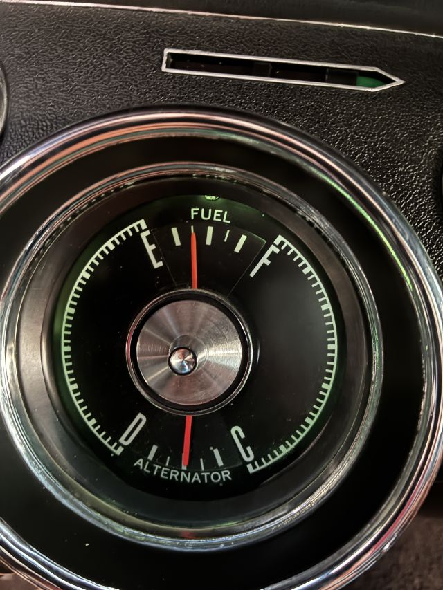 FuelGauge.JPG