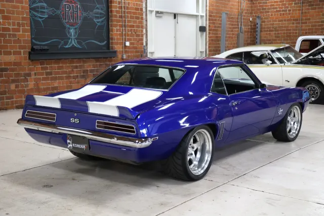 1969-chevrolet-camaro-super-sport-replica (39).webp